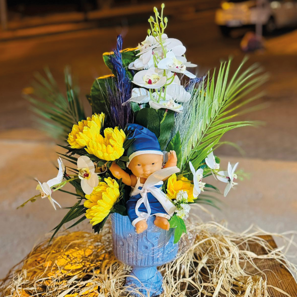 Mavi Erkek Bebek Ürünü Seramik Vazolu