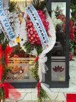 Tekli Çelenk – Açılış, Düğün ve Taziye İçin Şık Çelenk